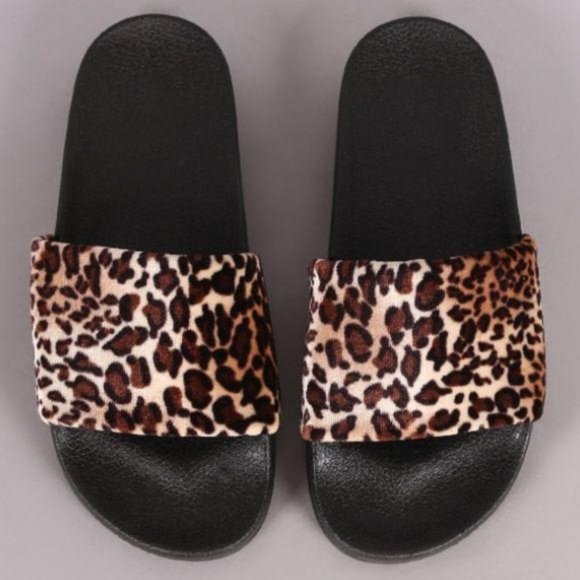 Leopard Slides - Picture 5 of 5